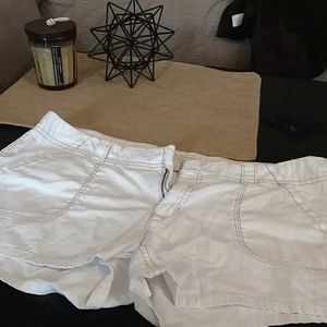 White shorts with pockets!